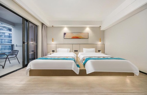 Donghu District Hotel | YC Hotel Haikou