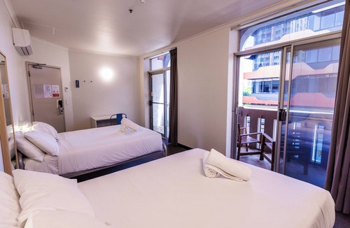 Adelaide Central Business District Hostel | YHA Adelaide Central
