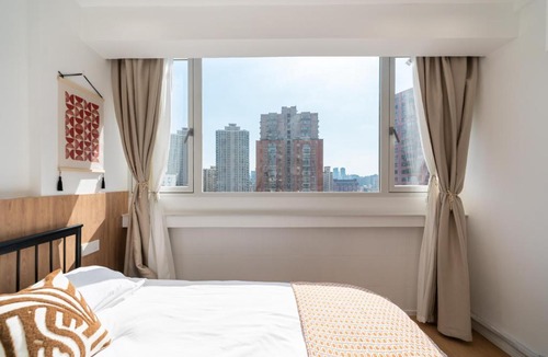 Xuhui Apartment | Yi Du Home with City View-Near Jiashan Rd Metro -Easy Reach to Tianzifang - Credit Cards Accepted