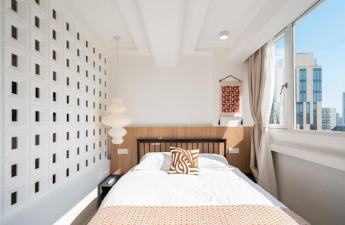 Xuhui Apartment | Yi Du Home with City View-Near Jiashan Rd Metro -Easy Reach to Tianzifang - Credit Cards Accepted