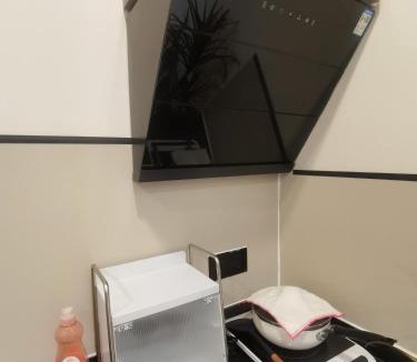 Haining Road Apartment | 忆-SH Cinema Serviced Independent Apartment B&B-Near East Nan Jing Road-People's Square-line8&12