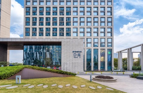 Haizhu Apartment | Yicheng Pazhou Poly World Trade Centre Apartment