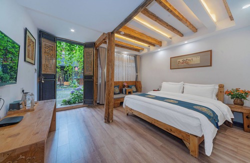 Dayan Old Town Bed & Breakfast | Yiyuan Snow Mountain View Historical Naxi House - Lijiang Old Town Mufu branch