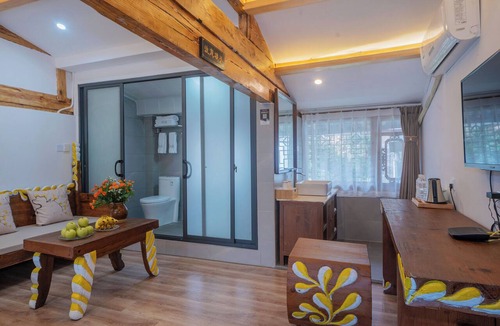 Dayan Old Town Bed & Breakfast | Yiyuan Snow Mountain View Historical Naxi House - Lijiang Old Town Mufu branch