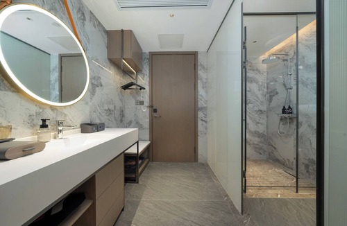 Shangfangcun Hotel | Yizhi Hotel Shamian Pearl River Night Cruise-Canton Fair free shuttle bus included free Breakfast&Gym&Laundry&free coffee allday