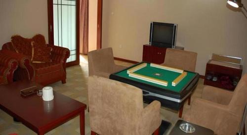 Huangpu Hotel | Yue Lai Yue Hotel