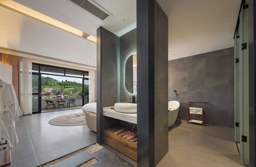 Fenghuang Hotel | Yuechuang Banshandu Homestay