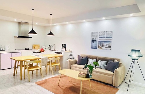 Changshou Road Hotel | YUEXI