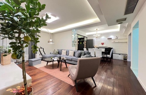 Changshou Road Hotel | Yuexi, Nordic style, Shanghai Railway Station, Changshou Road subway, cooking, big bathtub, family outing, Disney, the Bund, Nanjing Road Walkway, Hongshoufang