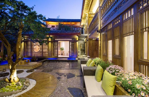 Dayan Old Town Hotel | Yuezhu Xuan Zen Boutique Resort Lijiang Ancient Town,Naxi courtyard Near Mu's Palace and Zhongyi Market and Sifang St,English Host and Travel Assistant,Free Airport Pickup for 3 nights and Luggage Service,Daily Western and Chinese Breakfast