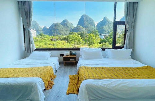 Yangshuo Hotel | Yulong River Scenic Area,Floor-to-ceiling Windows for viewing,Swimming Pool & Coffee & Butler Service,10 minutes by car from West Street