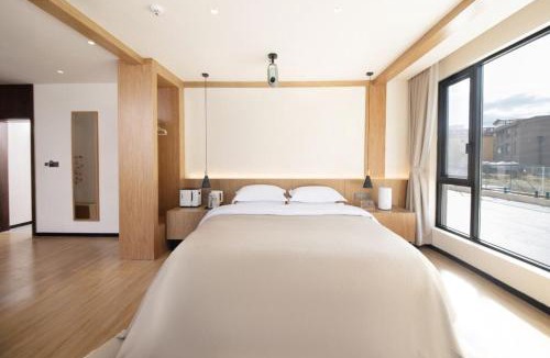 Shangri-La House | Yunlanli Mountainside Homestay