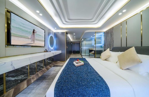 Yuzhong Hotel | Yunmulijin Sky High Riverview Hotel Chongqing Jiefangbei Raffles Plaza