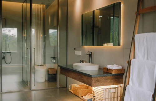 Tonggu County Hotel | Yunye Youfengwei Vacation Homestay