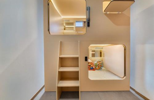 Qianjiang New Town Hostel | Z Designer Premium Capsule Hostel West Lake Wujiang Road Metro Station