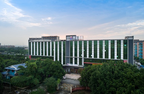 Panyu Hotel | Z MAX Hotel (Guangzhou South High-speed Railway Station, Nanpu Metro Station)
