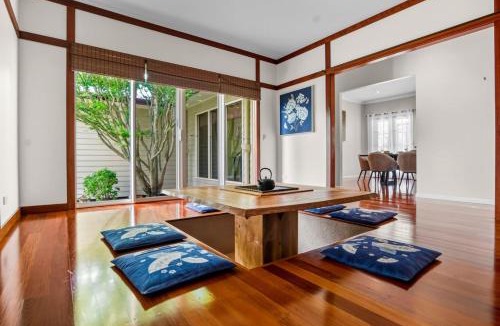 Eagle Heights House | Zen-Inspired Hinoki Bath, Tatami and Washitsu Room