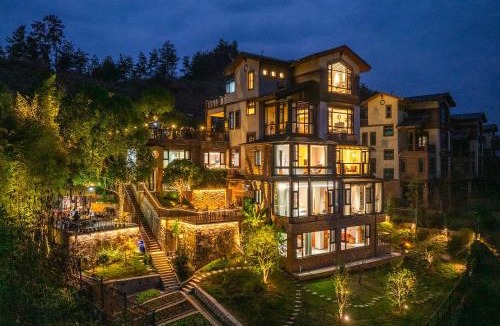 Yongding Hotel | Zhangjiajie Cloudscape Villa - New Hotel, Free Private Car Rides to South & East Gates of Zhangjiajie National Forest Park,Free Private Car Rides to & from Airport,Chinese-Western Breakfast, Coffee, Tea & Fruit, Free Laundry & Dryer, Ticket Guidan