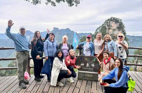 Yongding Hotel | Zhangjiajie Cloudscape Villa - New Hotel, Free Private Car Rides to South & East Gates of Zhangjiajie National Forest Park,Free Private Car Rides to & from Airport,Chinese-Western Breakfast, Coffee, Tea & Fruit, Free Laundry & Dryer, Ticket Guidan