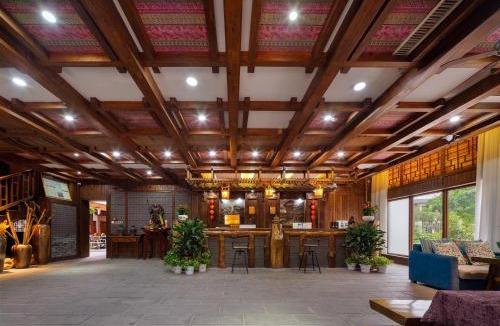 Wulingyuan Hotel | Zhangjiajie Courtyard Hotel-Chinese-Style Hotel,Zen Tea Culture Experience,Yoga-Healing Class,Antique Beauty ,Free Breakfast ,Itineary Plan& Purchase Tickets, Free luggage storage,Vegan Available