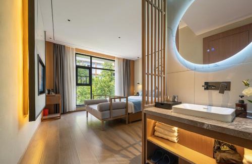 Wulingyuan Hotel | Zhangjiajie Gui Yuan Hotel - Free delivery to the East Gate once-service washing machine with drying, luggage storage-over 4 nights and get one free airport pick-up