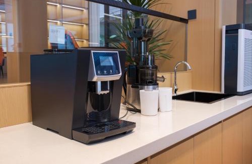Wulingyuan Hotel | Zhangjiajie Huan Sha Ju Hotel一Newly opened in 2026 一robot service一coffee bar 一24 hour ice supply一free washing machine and dryer 一close to East Gate Ticket Office一Baofeng Lake一Huanglong Cave Scenic Area