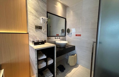 Yongding Hotel | Zhangjiajie Merlot Crystal Hotel