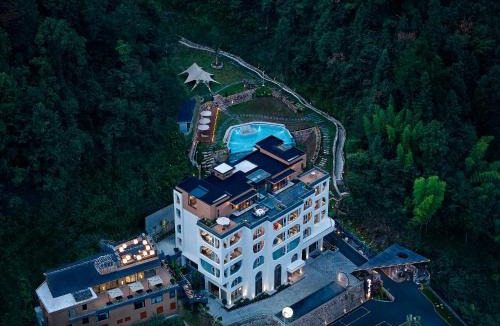 Wulingyuan Hotel | Zhangjiajie National Park Juanjie Luxury Resorts-Provide free one-way airport pick-up service