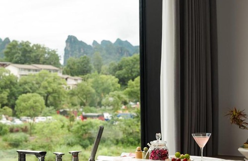 Wulingyuan Hotel | Zhangjiajie National Park RU Hotel-Free one way pick up service over 2 night,Free fresh coffee,Attraction Tickets Serivce in advance