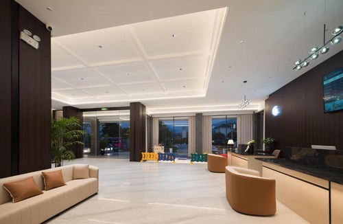 Wulingyuan Hotel | Zhangjiajie National Park Resort Hotel - Mtn view&River view&Courtyard view-Free delivery to the East Gate once, self-service washing machine with drying, luggage storage