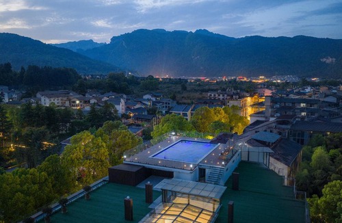 Wulingyuan Hotel | Zhangjiajie National Park Pandora Resort -Airport & Rail Terminal pick-up min 2night-Free shuttle to National Forest Park East Gate -laundry service -English speaking butlers