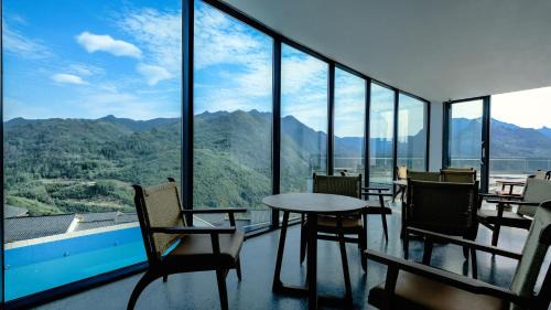 Zhangjiajie Hotel | Zhangjiajie Valley Secret Resort