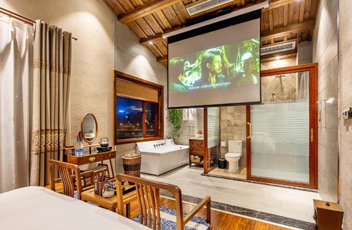 Yongding Hotel | Zhangjiajie Waterfront Huajian Inn & Tianmen shan National Forest Park & Free pick-up & Breakfast,Coffee,Tea