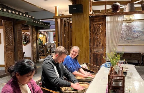 Wulingyuan House | Zhangjiajie Yun Hai Hotel- Ancient Chinese Style Hotel,Tea Culture Experience, Realxing Class,Free Breakfast ,Local Travel Guide and Book Tickets, Gem Perporty