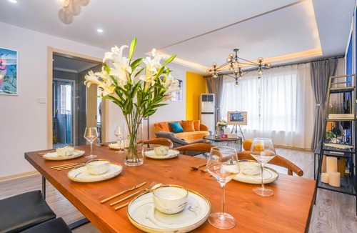 Zhongyuan District Apartment | Zhengzhou Gaoxin·Zhengzhou University Subway Station· Locals Apartment 00163300