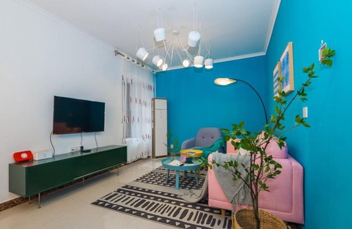 Zhongyuan District Apartment | Zhengzhou Gaoxin·Zhengzhou University Subway Station· Locals Apartment 00155940