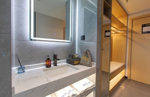 Yingze District Hotel | Zhesu Select Hotel