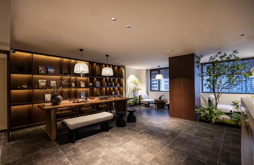 Yuzhong Hotel | Zhihe · Xing Hotel (Monument to the people's Liberation Hongyadong Store)