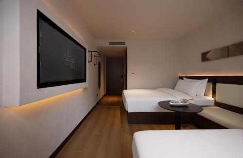 Jeifangbei Central Business District Hotel | Zhike·Xing Hotel (Jiefangbei Pedestrian Street Store)