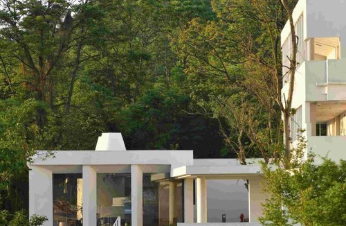 Guanling Buyei and Miao Autonomous County Hotel | Zhiye Resort Hotel