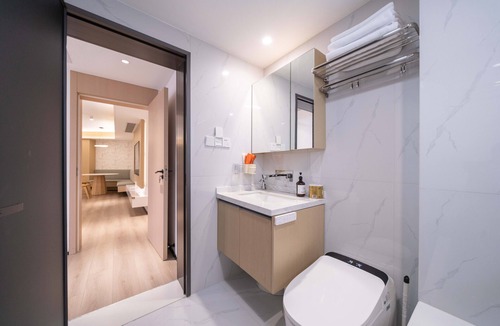 Downtown Shanghai Hotel | ZHome-Modern 3 bedrooms apartment