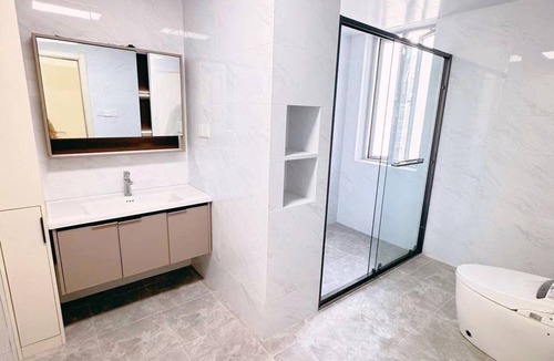 The North Bund Hotel | ZHome-Shanghai Shining River Apartment