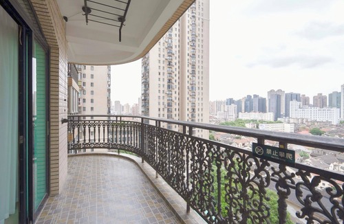 Downtown Shanghai Apartment | ZHome-Sun Wonderland Apartment-Near the Bund