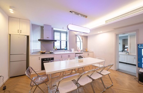 Downtown Shanghai Hotel | ZHome-Three floors 4 bedrooms
