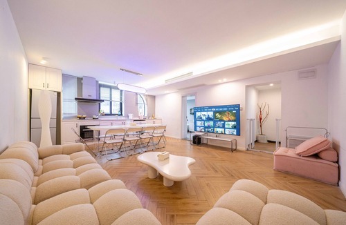 Downtown Shanghai Hotel | ZHome-Three floors 4 bedrooms