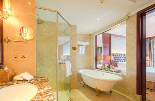 Dongqu Subdistrict Hotel | Zhongshan Junchuang Century Hotel