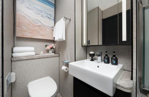 Xiangzhou District Hotel | Zhuhai International Convention and Exhibition Center Suisse Place Apartment Hote!