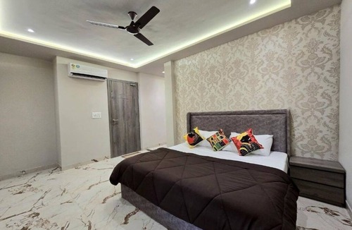 Agra House | Zipcode Stay ; Family Suite with Balconyn