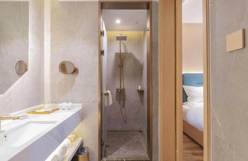 Central Business District Hotel | ZMAX Hotels Shenzhen Lianhuacun Metro Station
