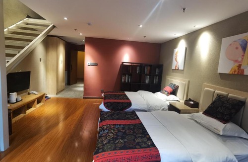 Yuzhong Hotel | Zou Qu Ye Travel Hotel